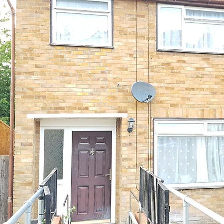 61 Baker Street Leilighet Luton  Eksteriør bilde