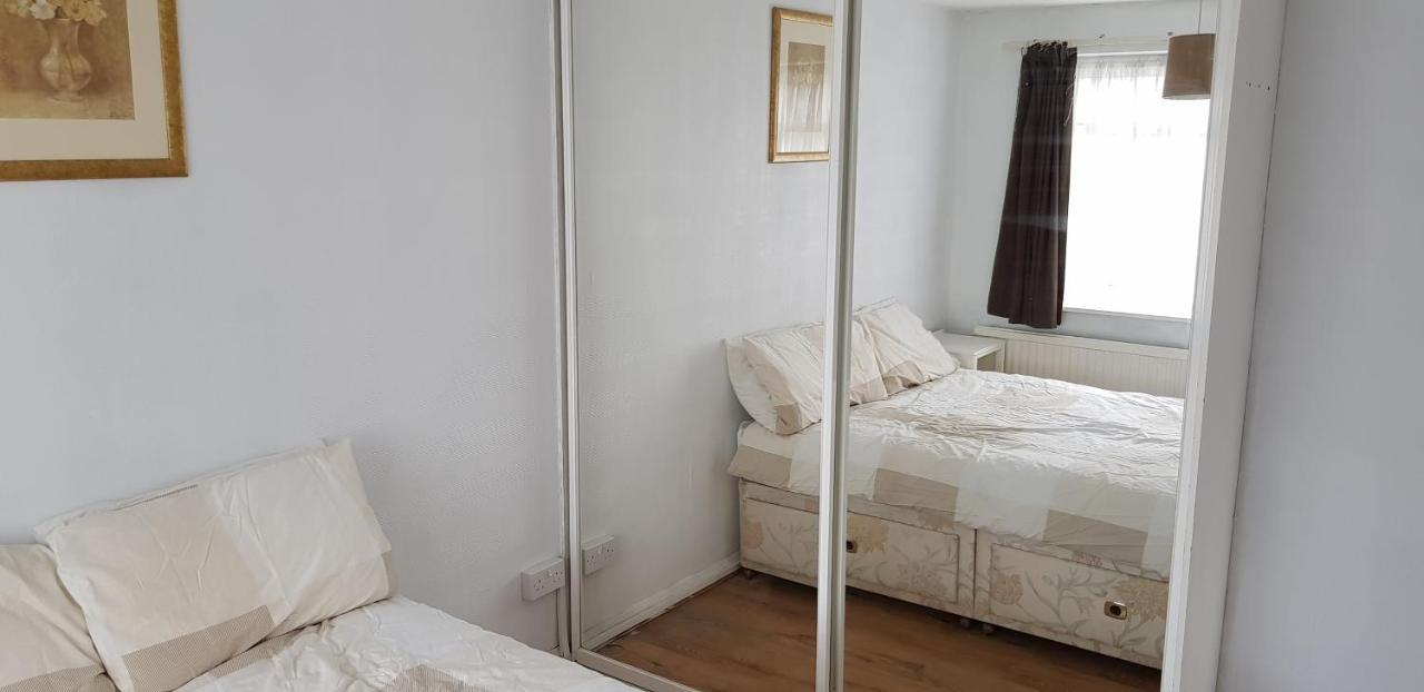 61 Baker Street Leilighet Luton  Eksteriør bilde